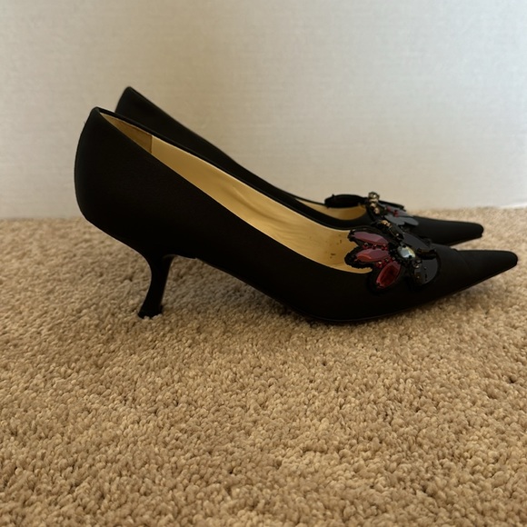 Vintage Prada embroidered kitten heels - Picture 2 of 7